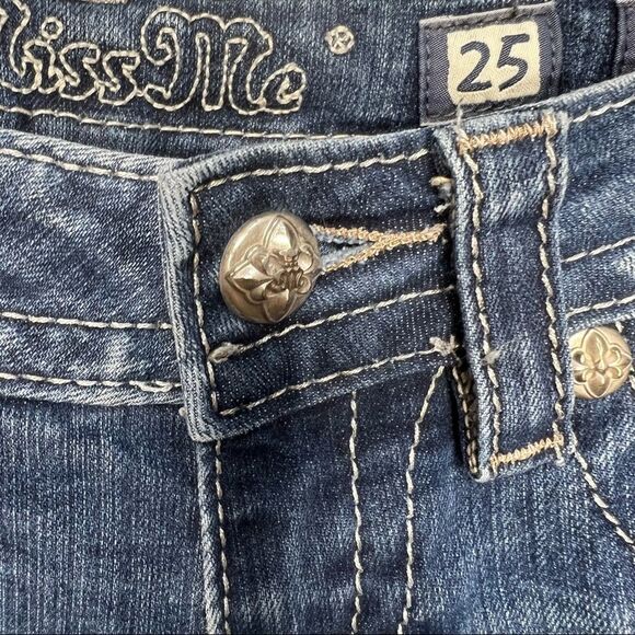 Size 25 Miss Me Signature Rise Skinny Jeans - Picture 4 of 14